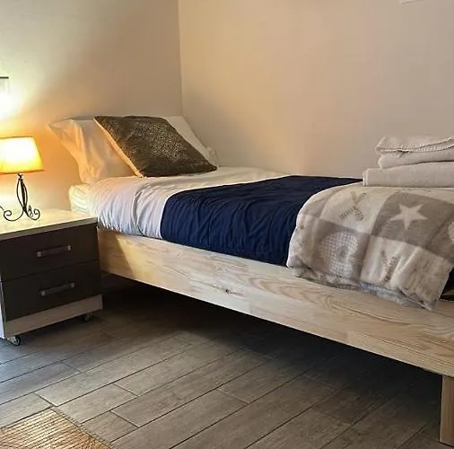 Basic Separate Building Triple Room